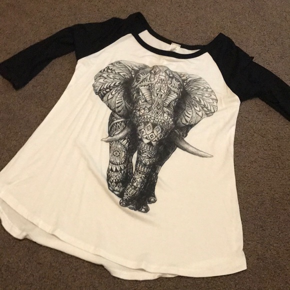 Tops - Graphic Elephant Tee